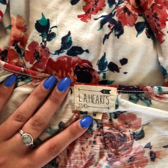 LA Hearts Off-the-shoulder Floral Blouse - Picture 3 of 3